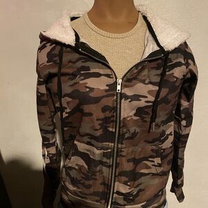 Camouflage Sherpa-Lined Women's Jacket